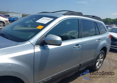 2013 Subaru Outback 2.5I Premium z USA, uszkodzony, nr VIN 4S4BRCGC8D3320635